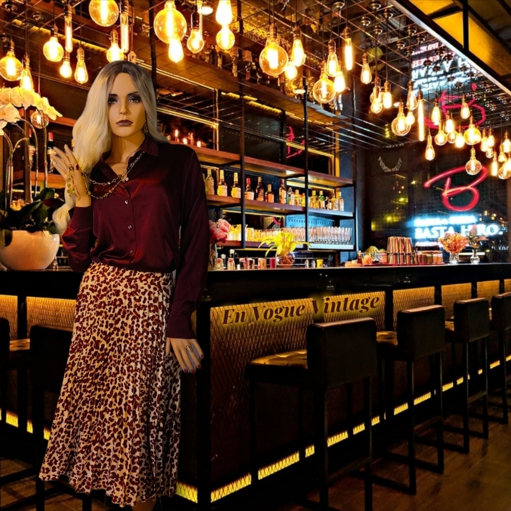 Leopard print pleated skirt